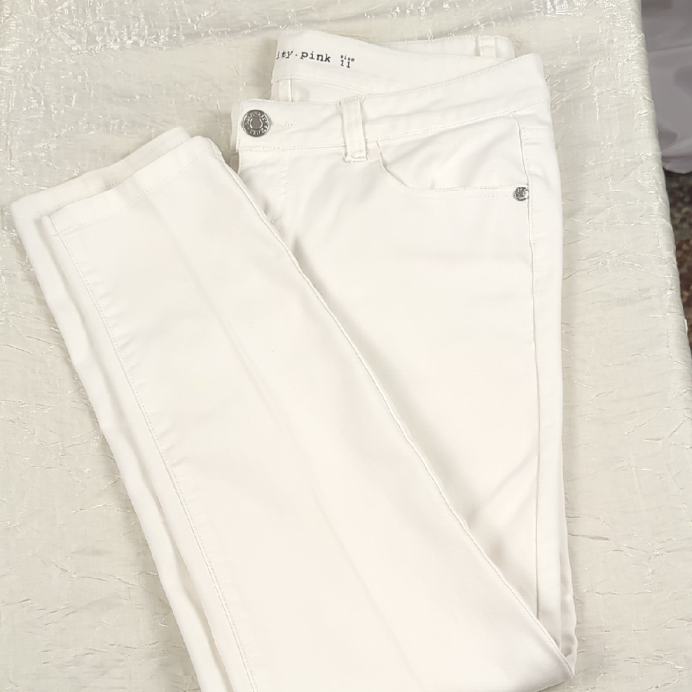 Celebrity Pink Women's White Jeans🐦 Petrie’s Picks